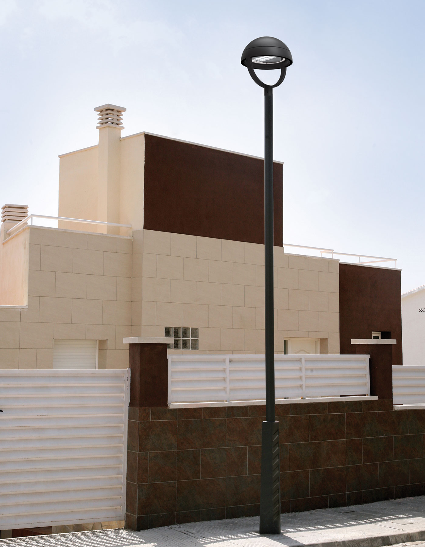 Mât résidentiel Tuca ICTU45APP - acier galvanisé avec revêtement polyuréthane texturé_1