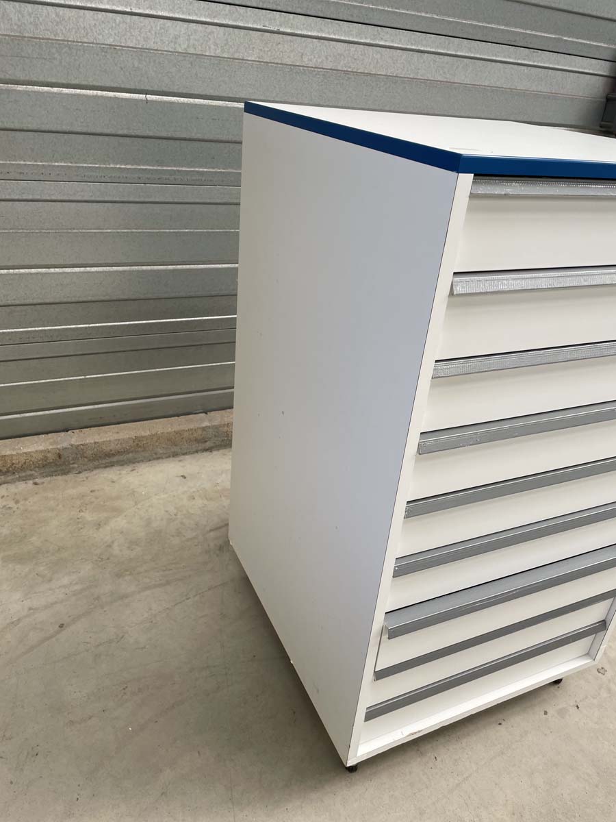 Meuble d'occasion de laboratoire avec 9 tiroirs - ATEX - sur pieds métal - réf. P21091153_1