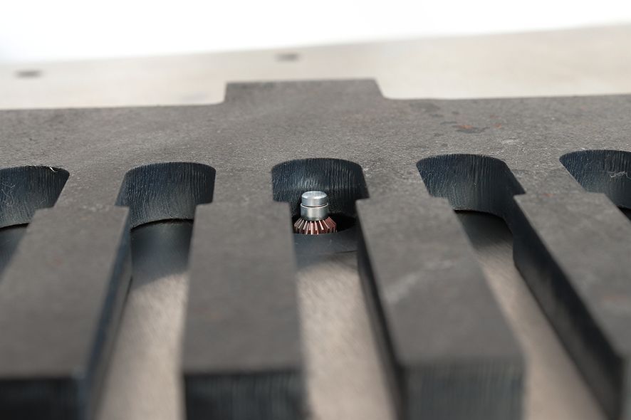 Ébavureuse compacte sur les pièces rondes et angulaires - ASO 600-ASL - pour chanfreinage et arrondi précis sur tous matériaux_2