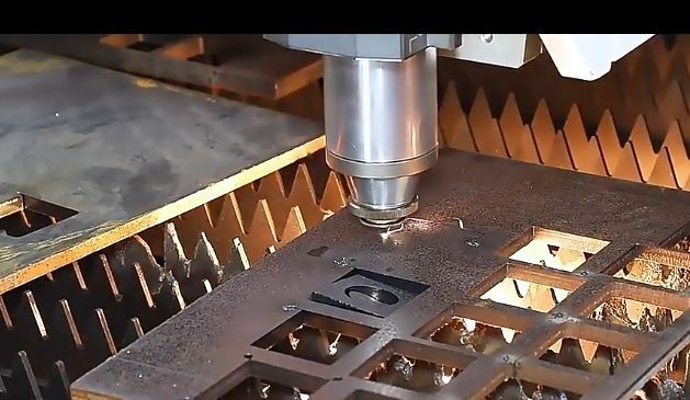 Table de découpe laser fibre - puissance de 1 à 12kW - source Raycus et dimensions multiples_1