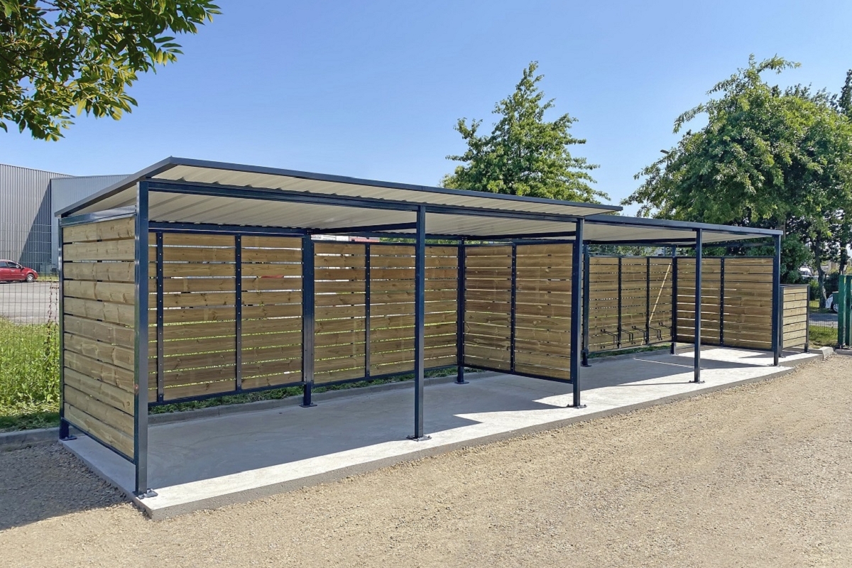 Abris bus sur mesure avec un toit plat pente arrière 5% - Série AB_1