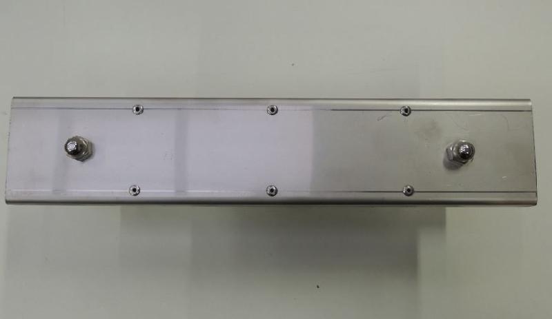 Presse-mottes INOX Petit modèle - 4 mottes - Mottes 50 mm avec évidement 6 mm - Fabrication belge_1