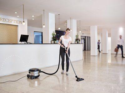 Aspirateur poussière VP930 Nilfisk - filtration HEPA, capacité 15L et faible niveau sonore_1