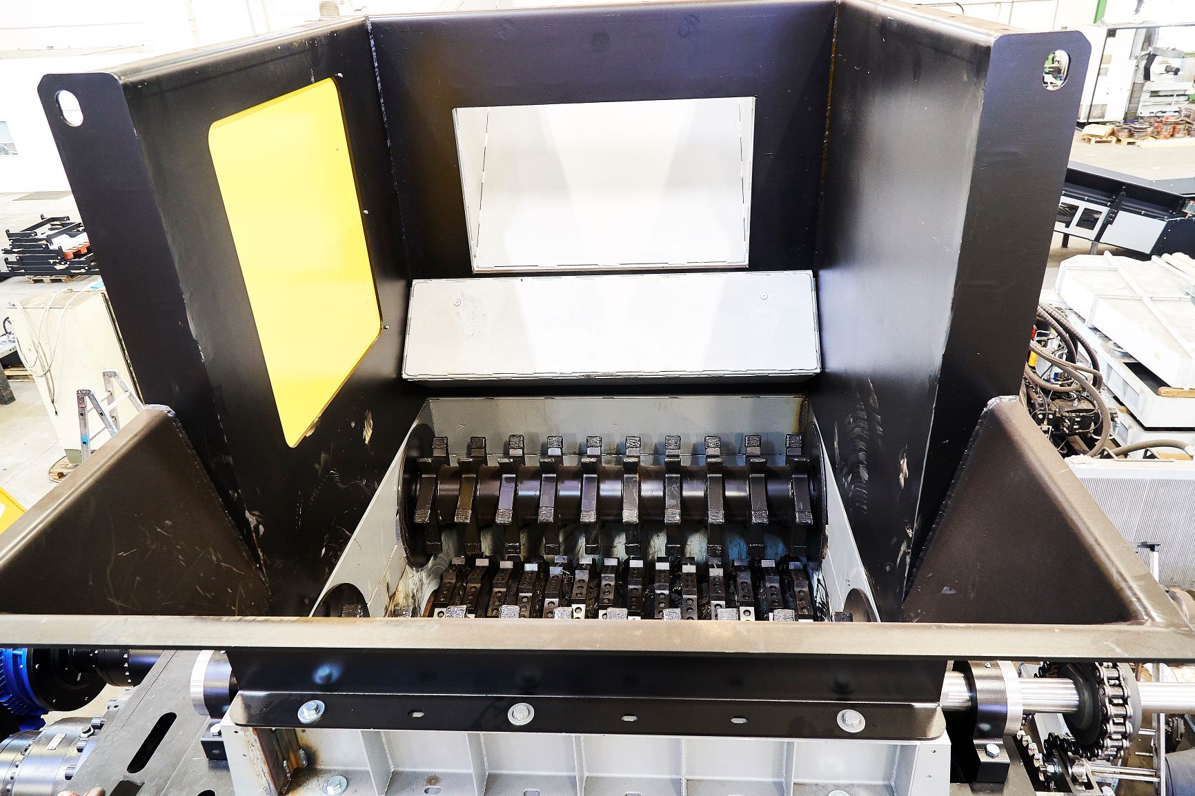 Broyeur primaire à deux arbres pour pneus - TX 1600_1