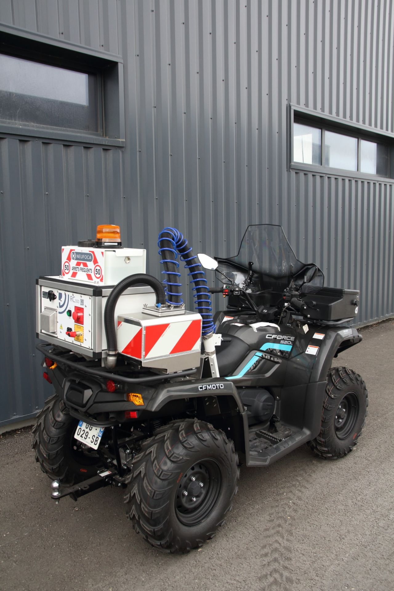 Quad déjections canines rc400_1