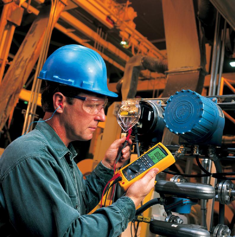 FL789 - Calibrateur de process portable robuste avec multimètre numérique et calibrateur de boucle intégré - FLUKE_1