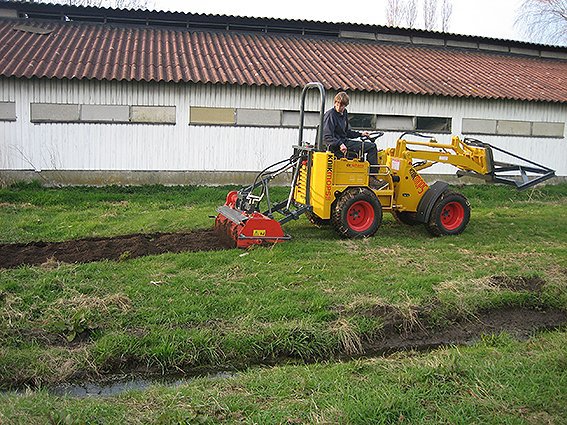 Fraiseuse compacte Knikmops Rollmops - idéale pour parcelles, potagers et pelouses_1