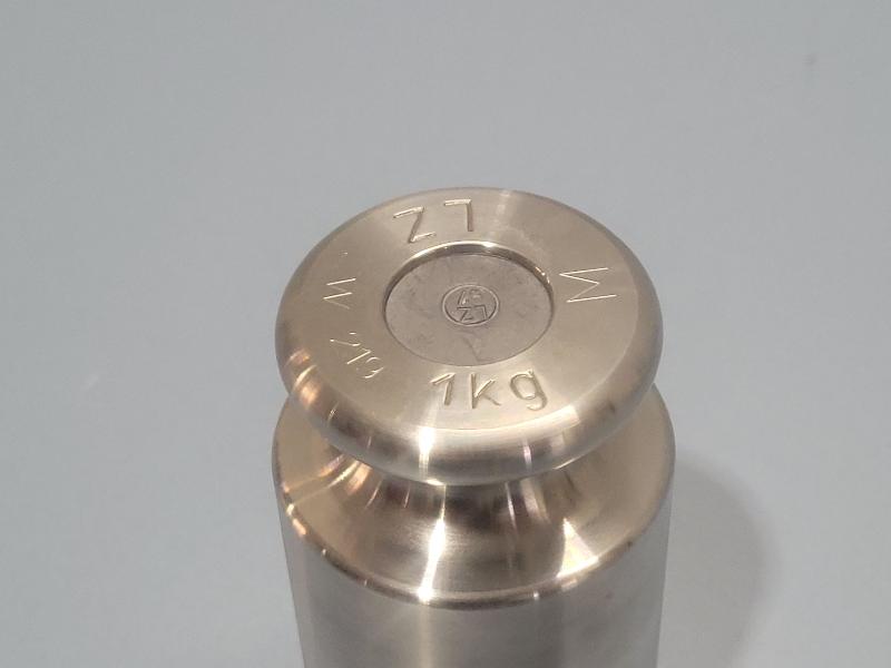 Poids d'étalonnage ZWIEBEL 1kg classe M1 INOX_1