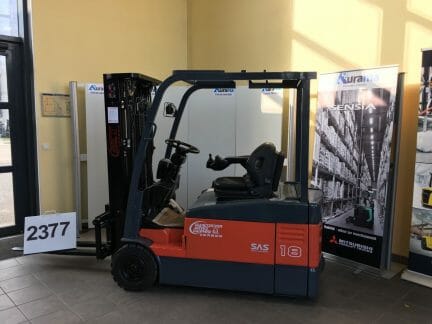 Chariot élévateur frontal électrique d'occasion Toyota 7FBEF18 - 1800 kg - Hauteur de levage 4300 mm - Année 2007_1