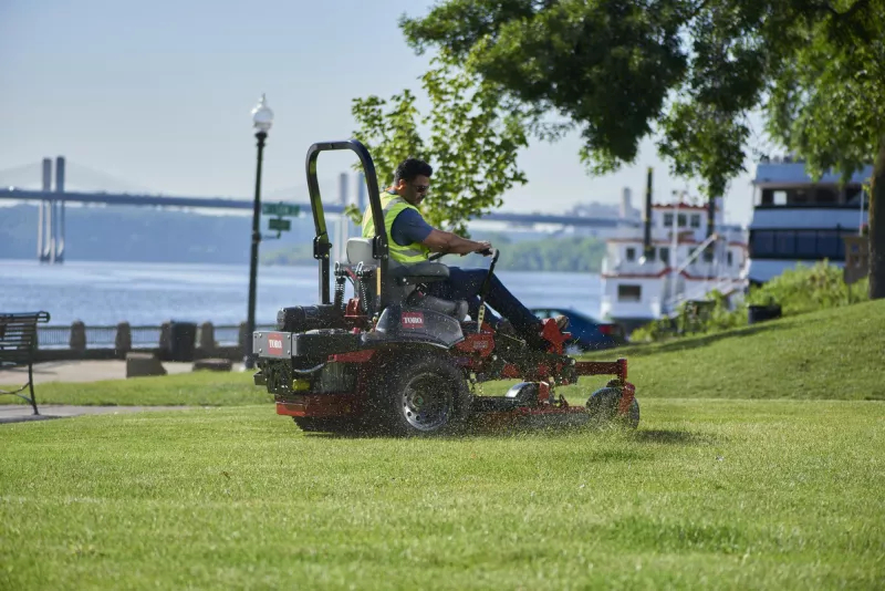 Tondeuse    autoportée   Toro    Z Master 6000_1