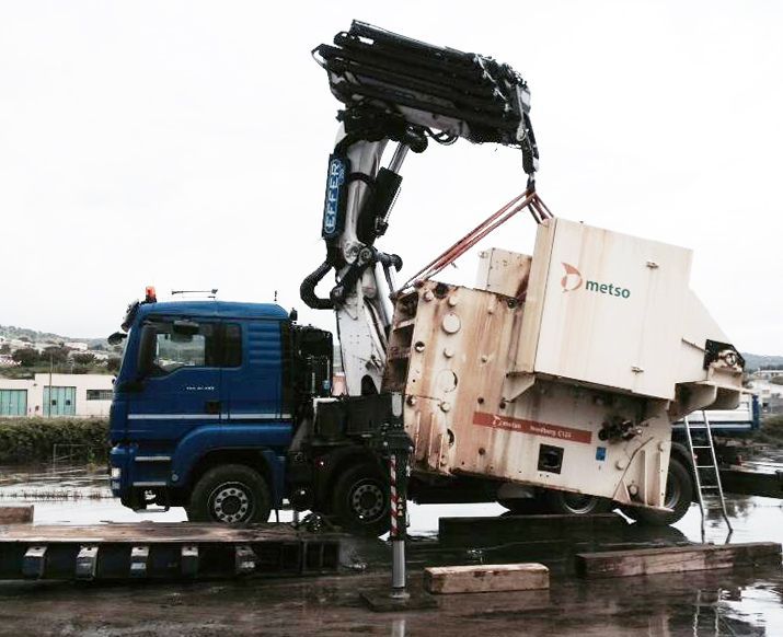 Grue auxiliaire Big 1750 - Effer - Pression 355 bar - jusqu'à 8 étirements_1