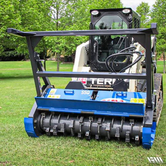 Broyeur forestier Série SS-Q - marteaux fixes pour chargeuse 50 à 90 CV - diamètre de broyage jusqu'à 12 cm_1