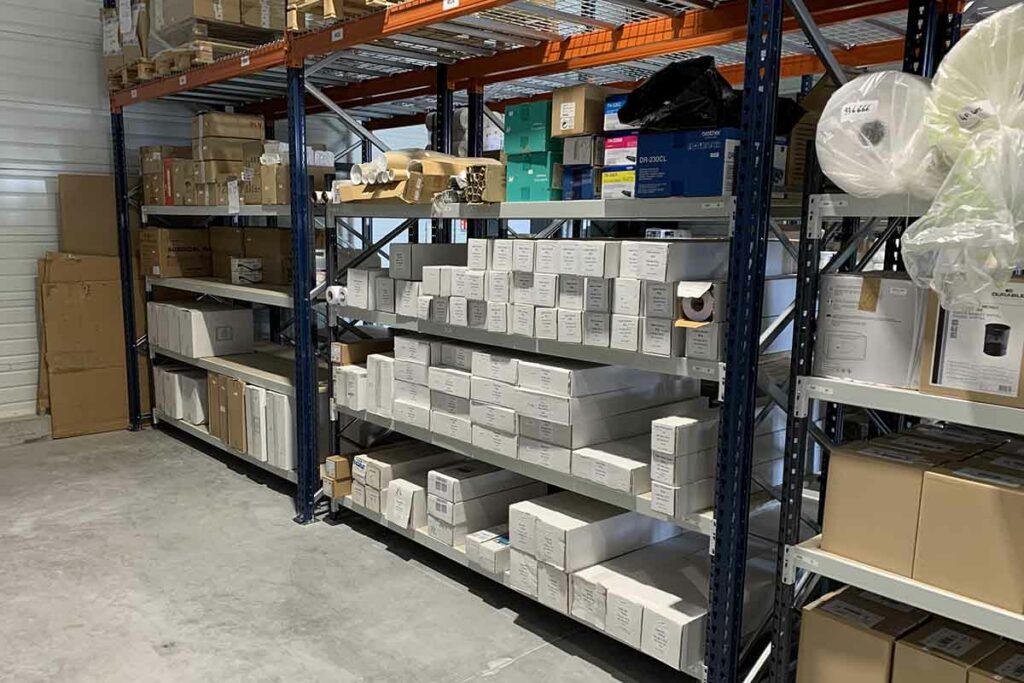 Rayonnage mi-lourd tubulaire simple et rapide à monter_1