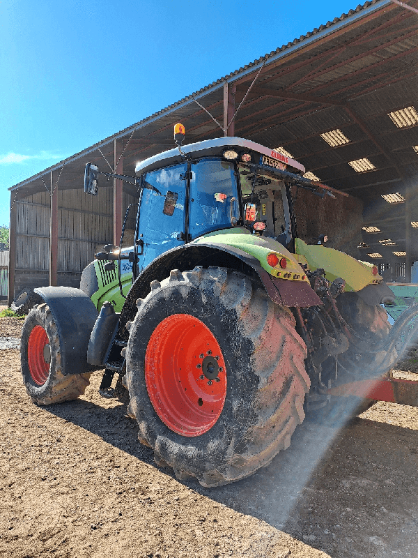 Tracteur agricole Claas AXION 820 - 232 ch, 4RM, Occasion en bon état, 4 250 h_1