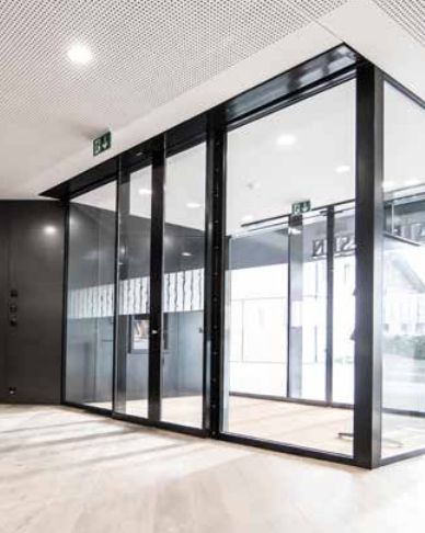 Porte coulissante anti-effraction RC2/RC3 - Profilés aluminium effilés - Gilgen_1