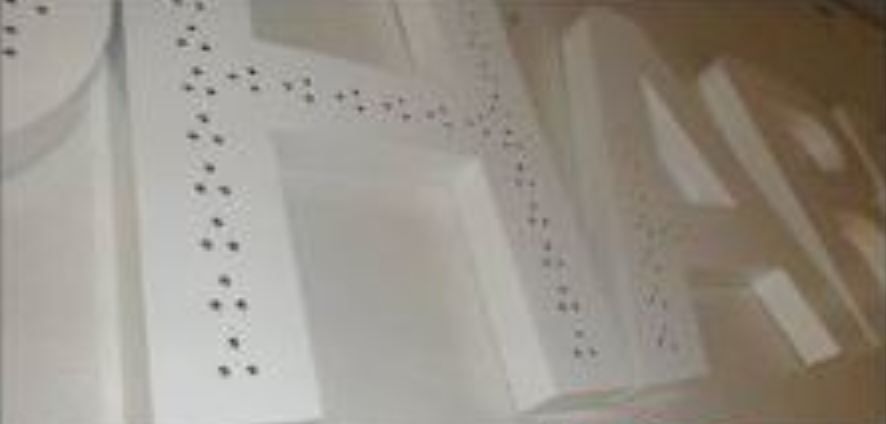 Lettrage 3D pleine aluminium - lettres laquées époxy double traits point par point - relief 10 à 100 mm_1