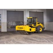 Rouleau monocylindre BOMAG BW 211 PDH-5 - 12 560 kg - Performance 95 kW - Compactage haute performance_1