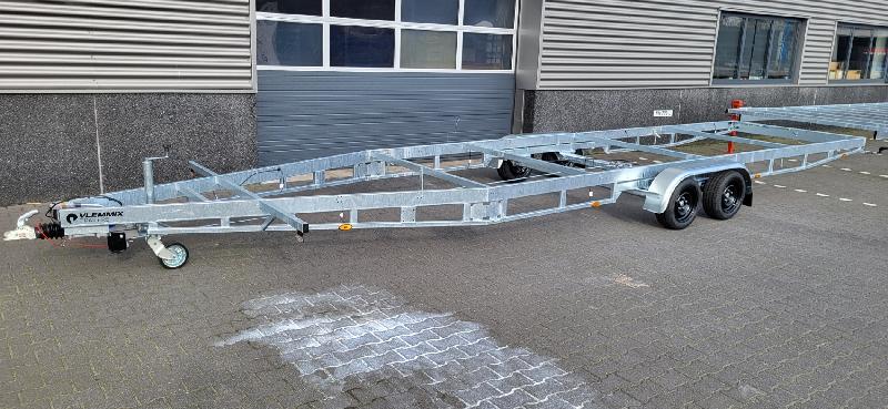 DT 8m40 x 3m Version amovible 3 x essieux 1350 kg + deck_1