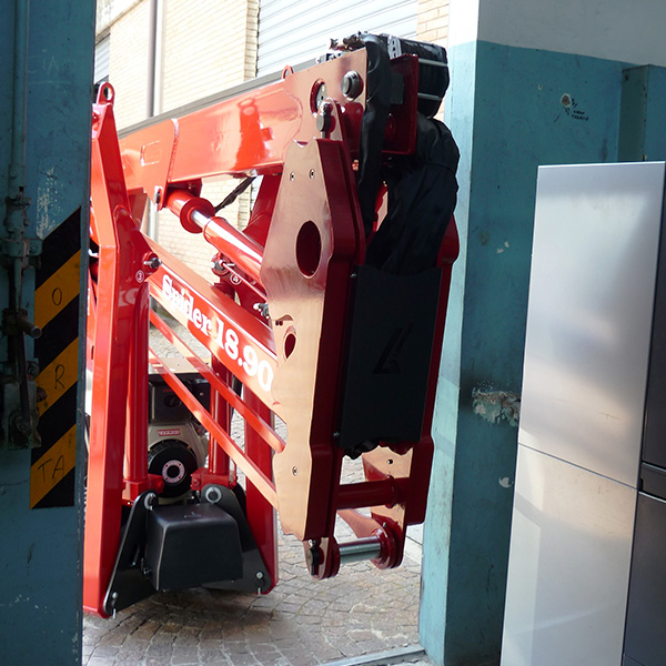 Nacelle araignée sur chenille automotrice idéale pour l'entretien des espaces verts et des bâtiments avec une hauteur de travail de 17.60m - spider 18.90_1