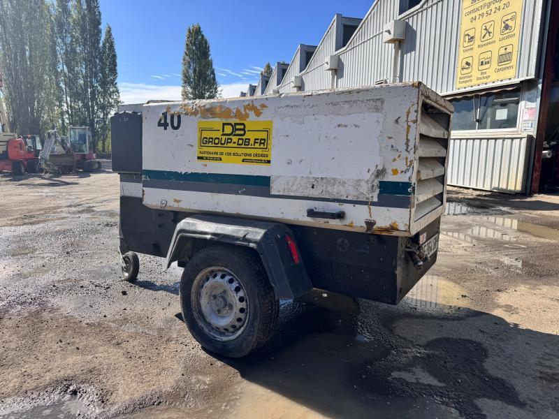Atlas copco XAS66 Compresseur de chantier 4000L/min sur remorque_1