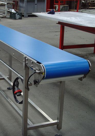 Convoyeur à bande sur mesure pour boulangerie et fromagerie industrielle - System - bandes souples et hygiène facilitée_1