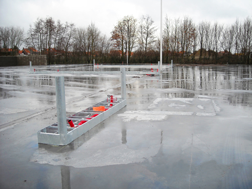Accessoires en acier galvanisé pour ilots de trafic