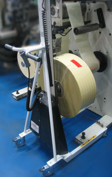 Chariot manipulateur avec hauteur de levage ajustable jusqu'à 1700 mm