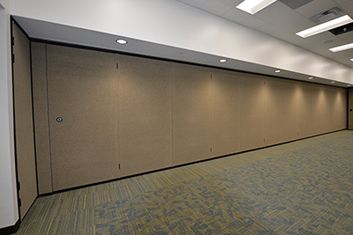 Excel 741 - Cloisons mobiles - Moderco Inc. - Hauteur maximum 4953 mm - Série Excel 700 avec options personnalisées_1