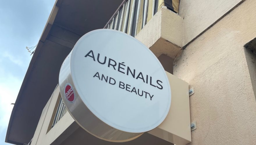 Enseigne lumineuse extérieure de magasin - Attirez l'attention et renforcez la notoriété de votre marque avec PANO Nice Ouest_1