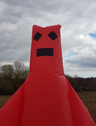 Epouvantail gonflable mantrac - option de l'effaroucheur avitrac_1