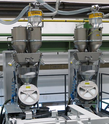 Pro-batch - Mélangeurs pour industrie plastique - Plast Control - Technologie double trémie peseuse et précision avancée_1