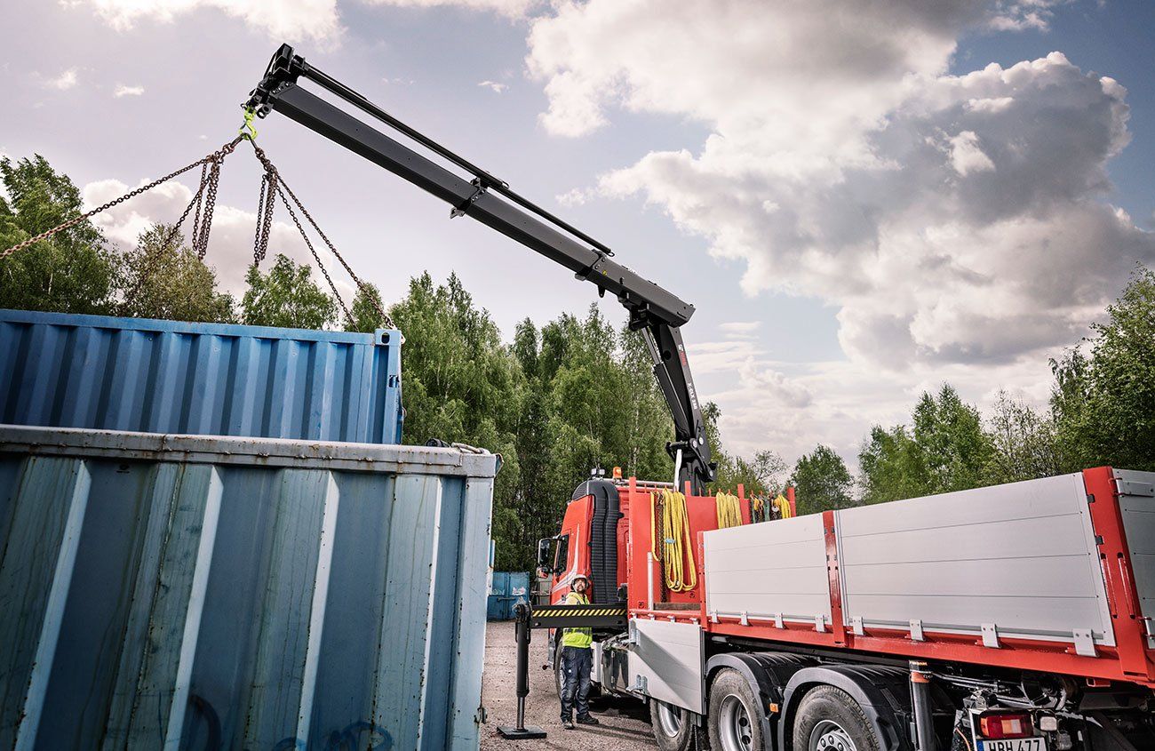 Grue auxiliaire HIAB X-CLX 288 - portée 11 m - 25,3 tm - commande manuelle et acier haute résistance_1