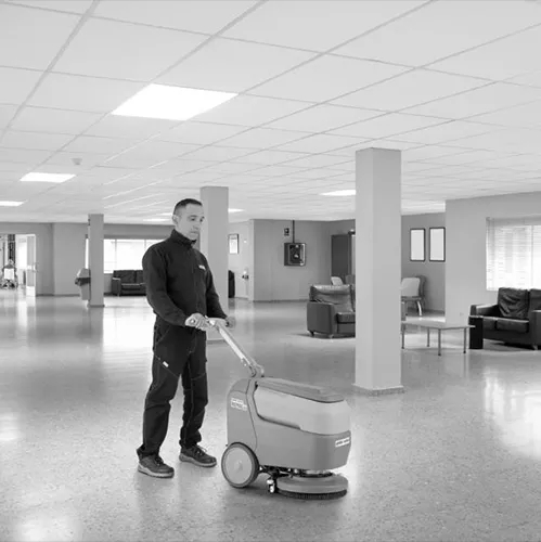 Autolaveuse professionnelle  autotractée        Scrubmaster B15 - Autolaveuse autotractée compacte petites et moyennes surfaces_1