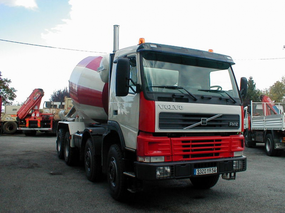 Camion malaxeur Volvo FM12 8x4 - Malaxeur 2_1