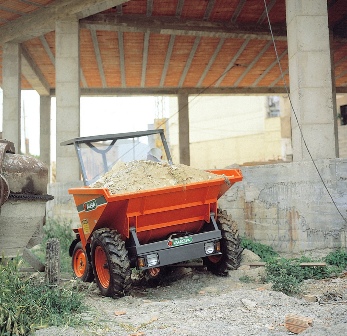 Dumper AUSA avec système de traction 4x2 ou 4x4 FullGrip®