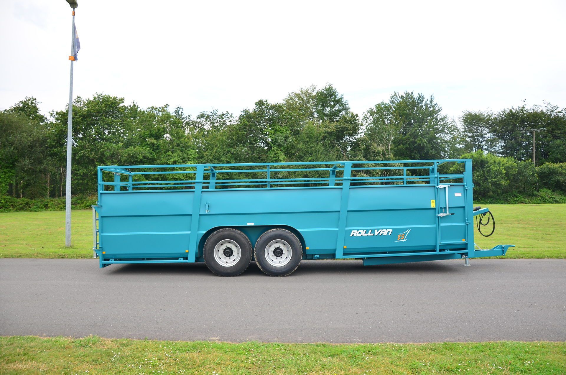 Bétaillère hydraulique Rollvan 85 avec surbaisseur plain-pied