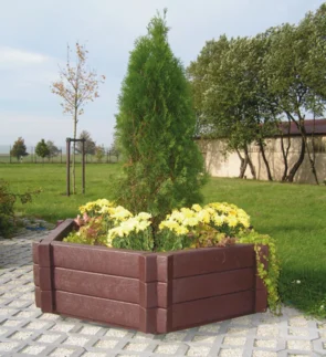 Jardinière Hexa en plastique recyclé_1