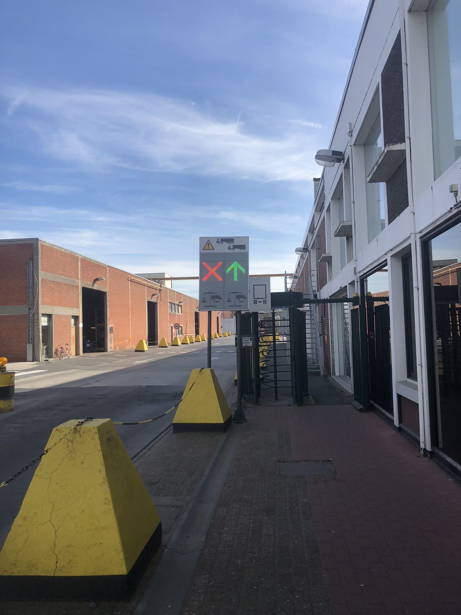 Affichage lumineux LED - panneaux personnalisés pour journaux et résultats de sécurité_1