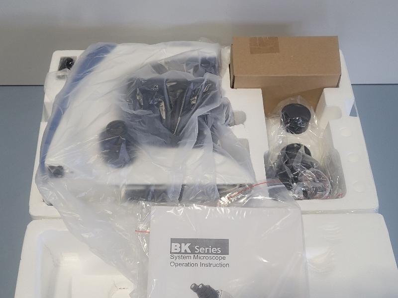 Microscope REALUX BK 5000 avec tête trinoculaire