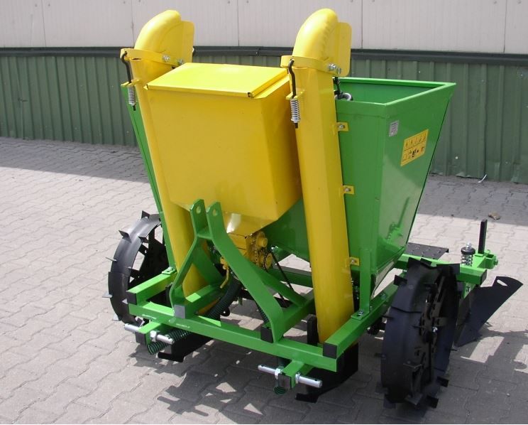 Planteuse Zagroda - Capacité de trémie de 180 à 300 kg - Réglage densité et profondeur de plantation_1