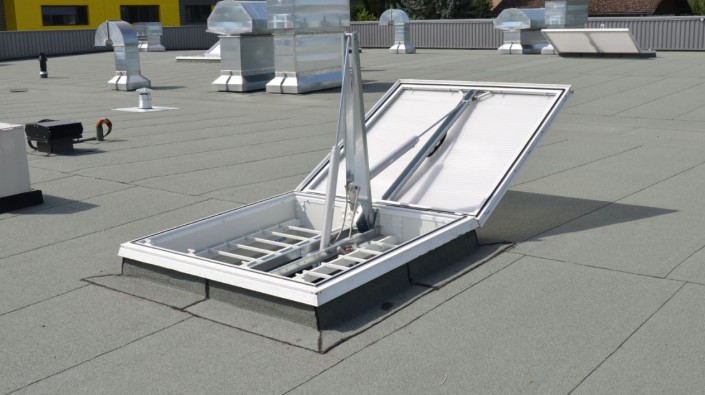 Lanterneau ecofeu premium alu 160 pn / sur costière en acier galvanisé / double vitrage_1