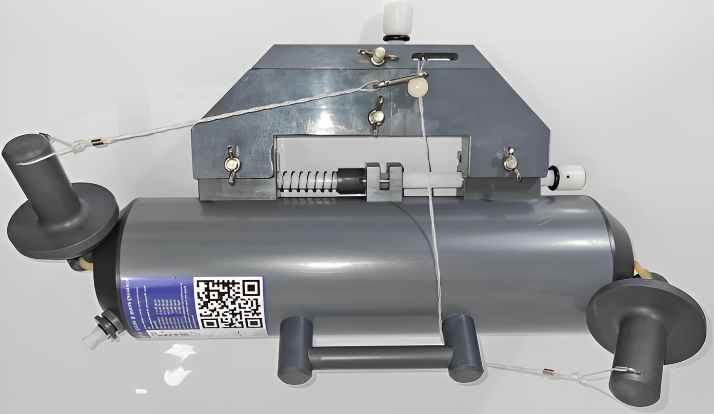 Équipement d'océanographie pour échantillonnage d'eau en profondeur