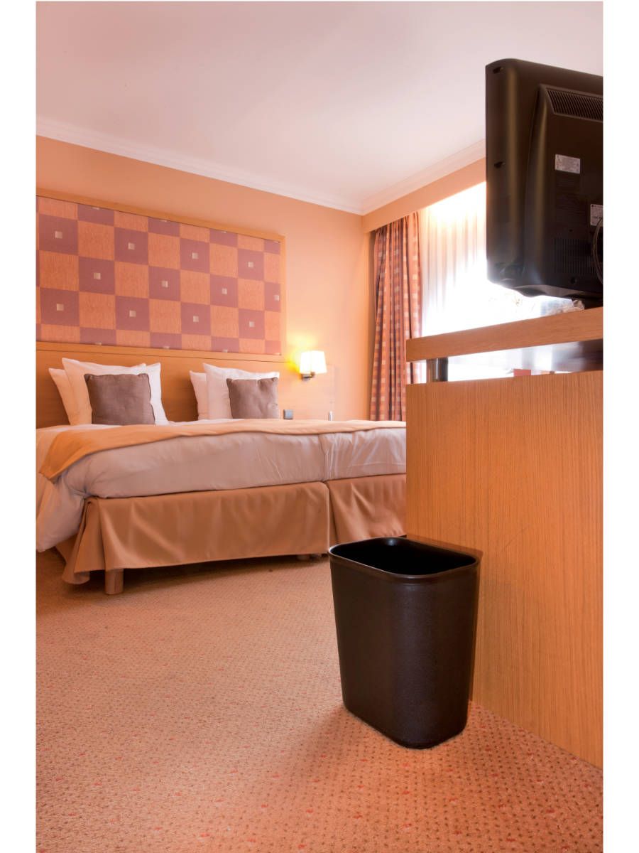 Corbeille rectangulaire 13.2L - plastique résistant - 50% recyclé - dimensions 21x28x31cm_1