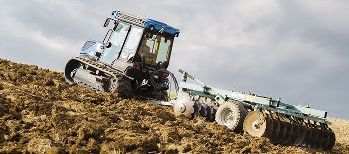 Modèle de tracteur New Holland TK4.80n conçu pour les vergers et vignes
