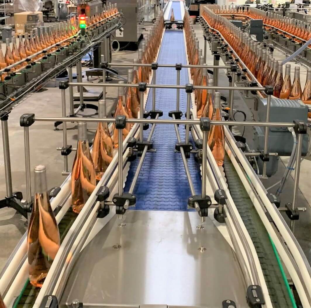 Accumulateur fifo dynamique par le déplacement d'un chariot mobile le long de la table_1