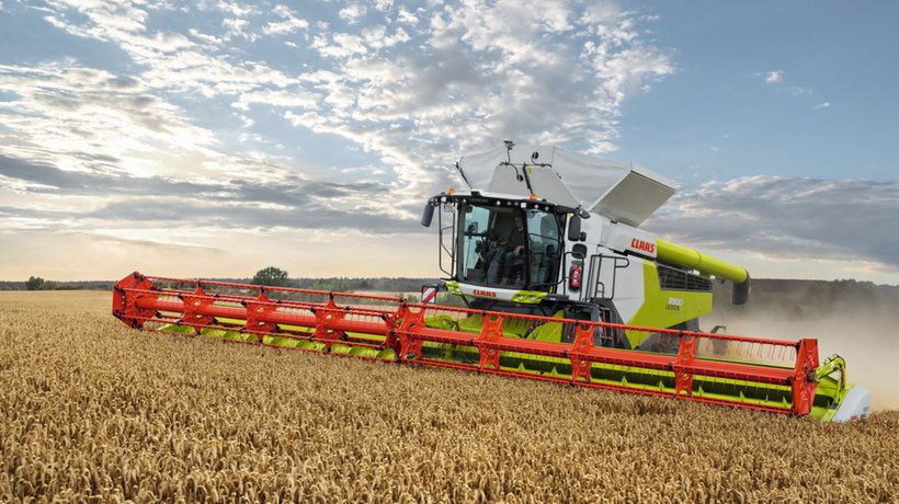 Moissonneuse-batteuse CLAAS Lexion 8900-7400 - Trémie 15 000/18 000 L - Performances et précision_1