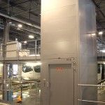 Monte-charge robuste pour industries certifié CE avec structure autoporteuse