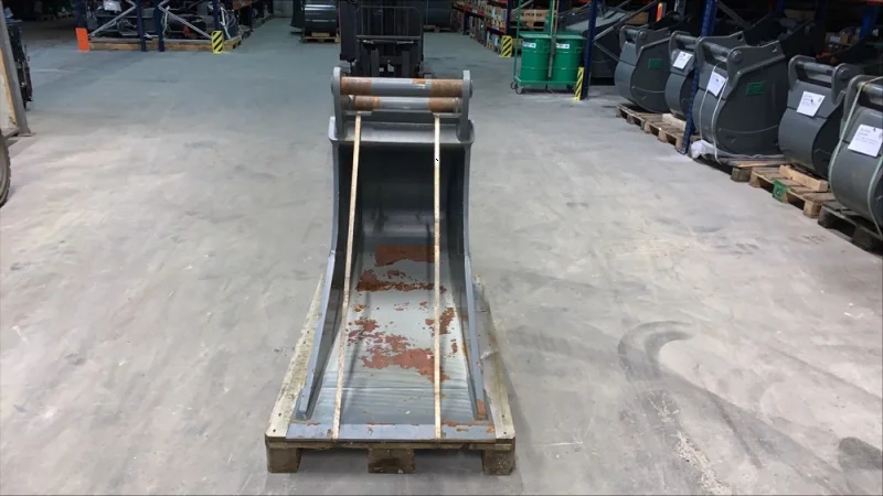 Godet de creuse tiltrotateur Egli ETL-TR 160-600 - OilQuick OQ 65 - ZG-4402828 - 390 kg - 600 mm_1