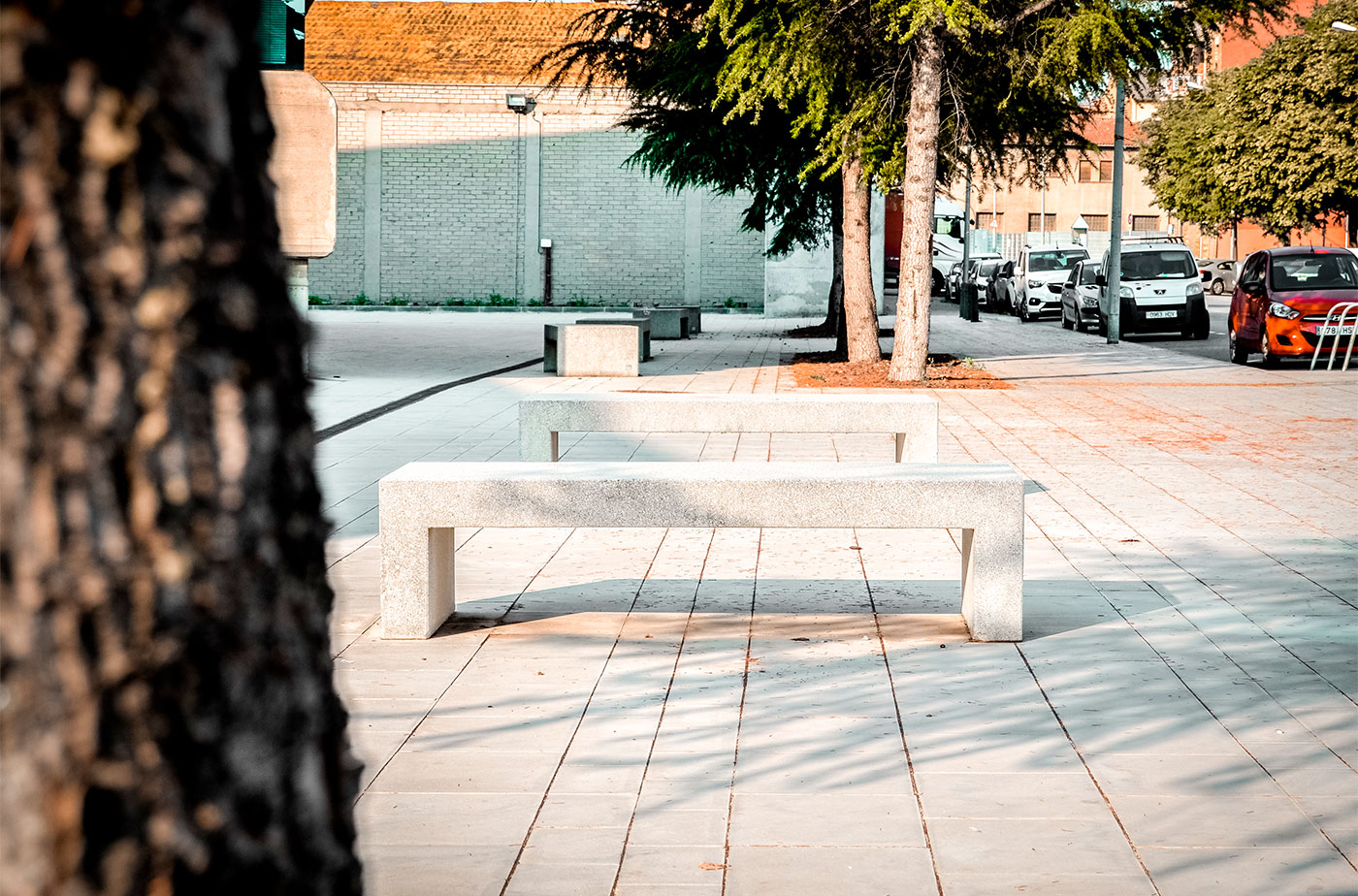 Banc public Volga UM369 - béton préfabriqué blanc granite lisse_1