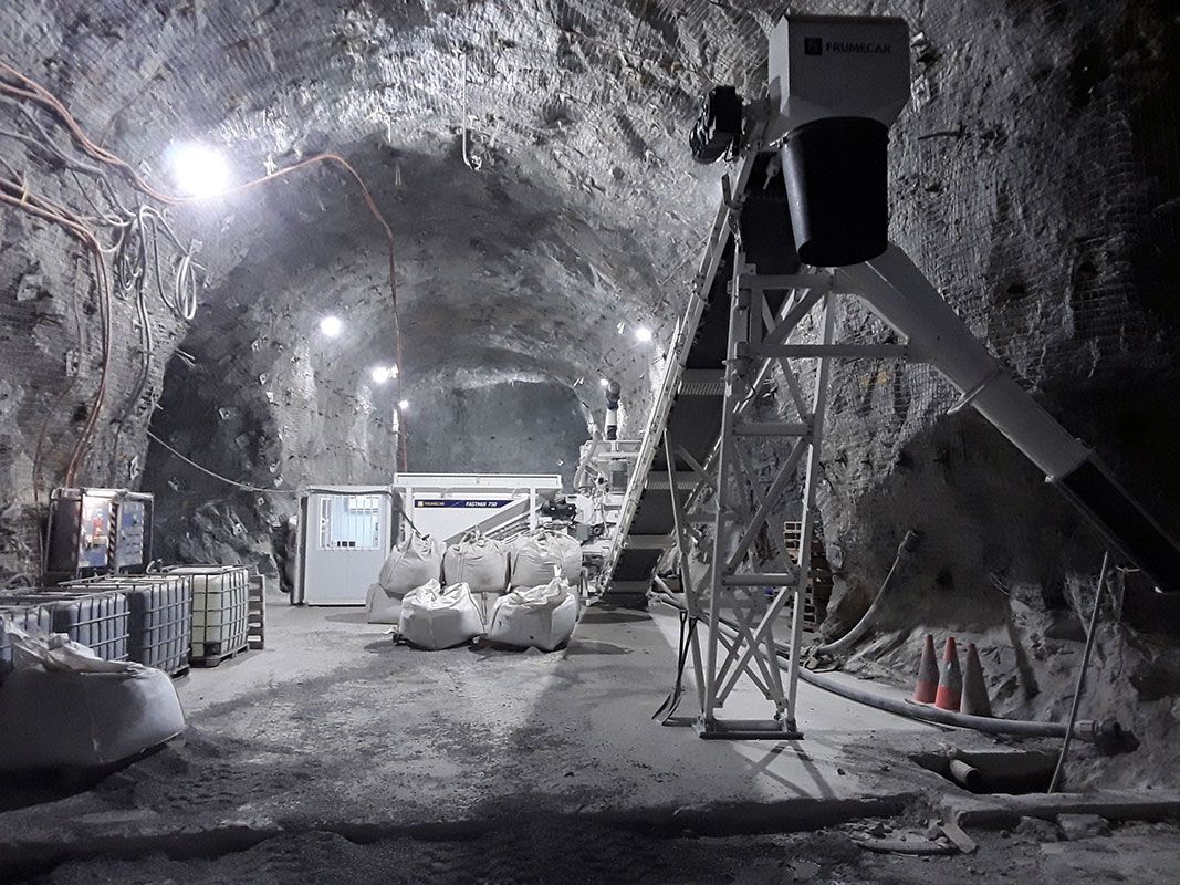 Fastmix 750 Centrale à Béton - Frumecar - 20 à 26 m³/h - Modèle de Base Équipé de 2 à 4 Trémies_1